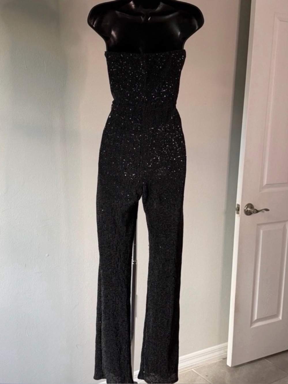 🆕 WILD FABLE Black Sequin Jumpsuit NWT Size XS Strapless - Picture 13 of 16